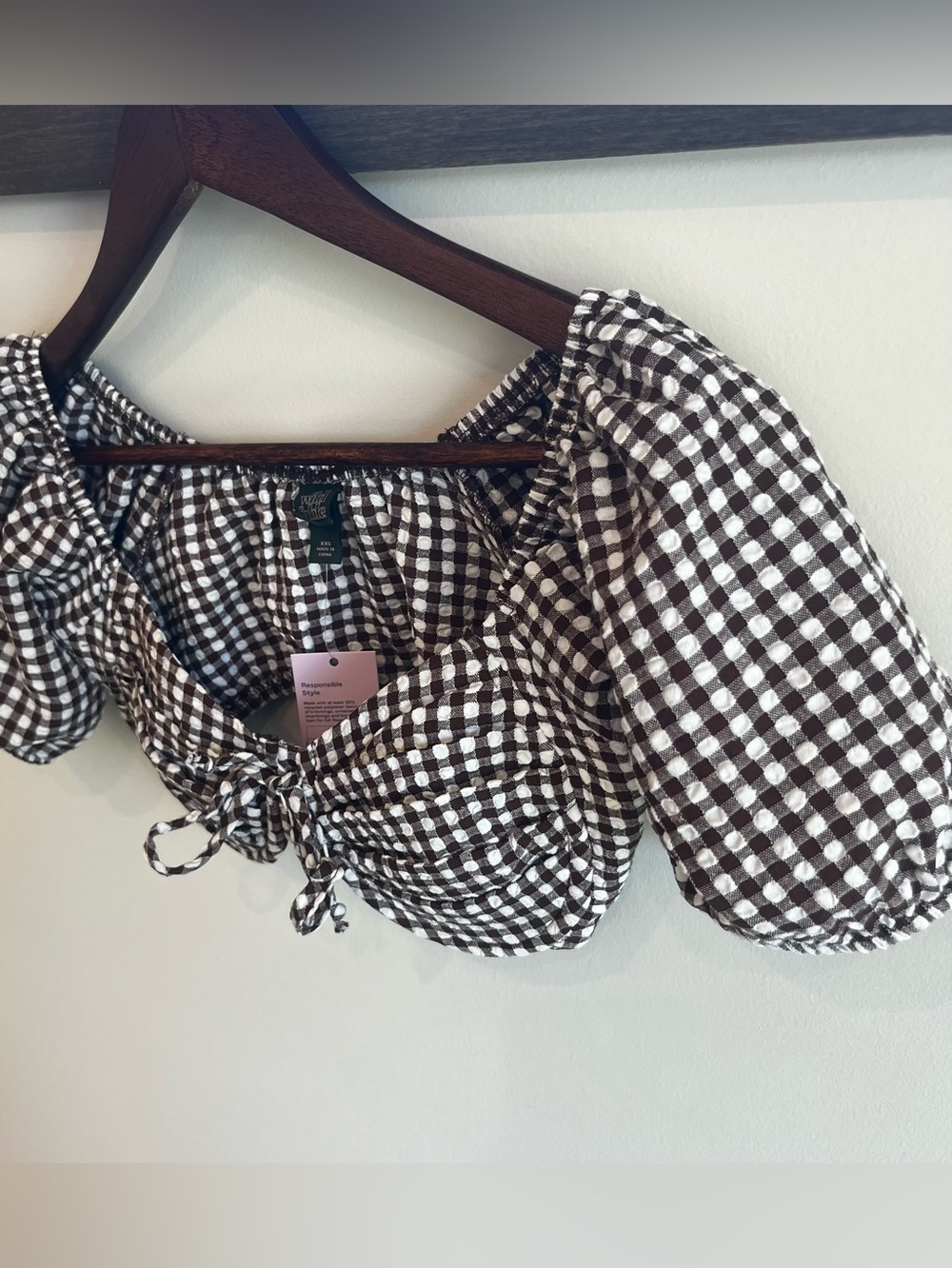 wild fable Black and White Gingham Puff-Sleeve Crop Top